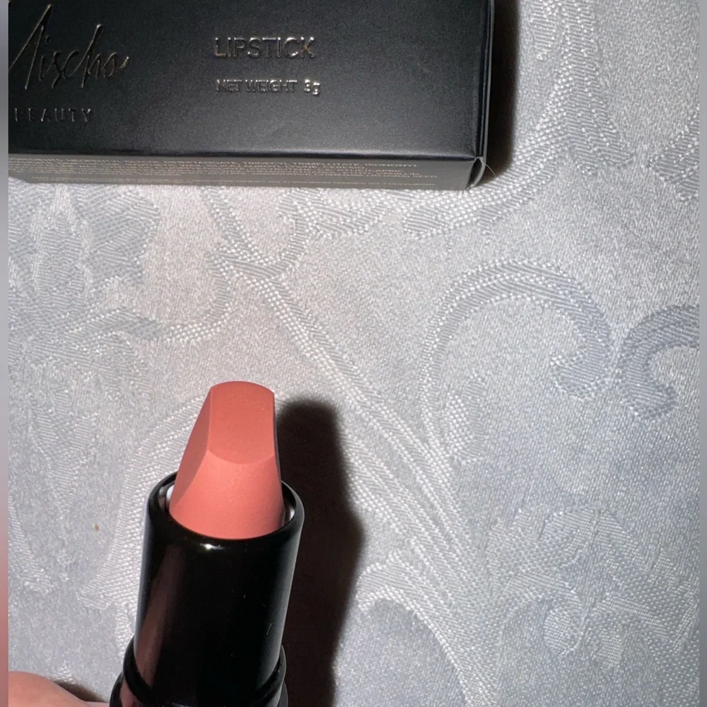 MISCHO BEAUTY Lipstick in Ijama